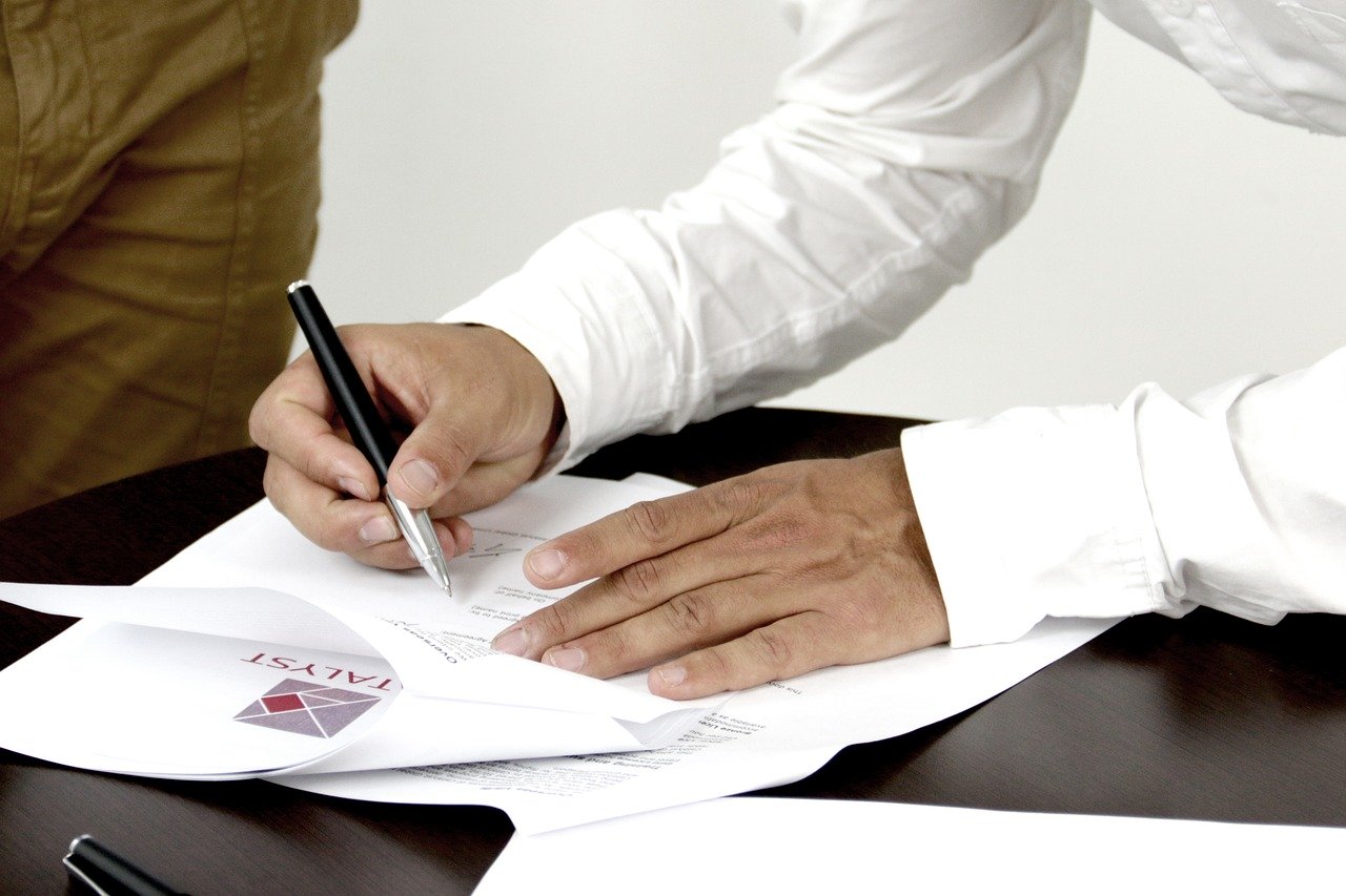 Czy przy zakupie mieszkania niezbędny jest akt notarialny?